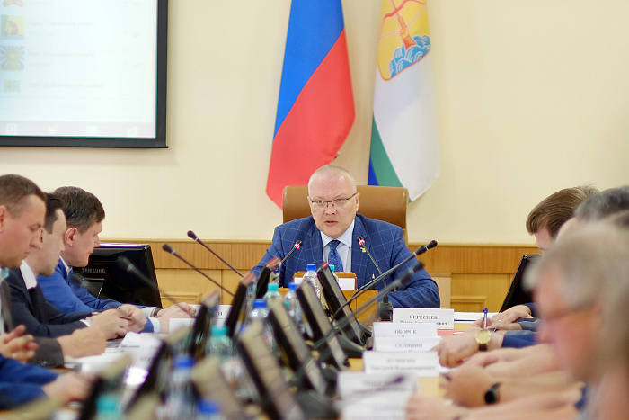 В районах области необходимо усилить контроль за качеством жилья для детей-сирот 